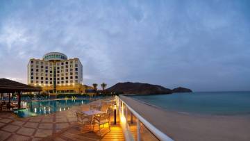 Spojené arabské emiráty, Fujairah 4* letecky na 9 dní s light all inclusive