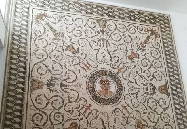 Ukázka jedné z římských mozaiek
