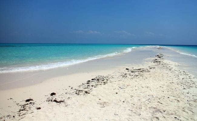 Také Zanzibar nabízí nádherné pláže s křišťálově čistým mořem