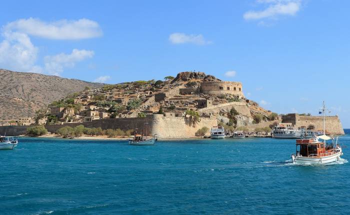 Ostrov Spinalonga s pevností