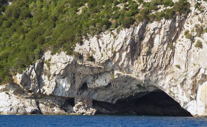 Jeskyně Papanikolis