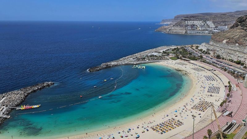 Pláž Playa de Amadores