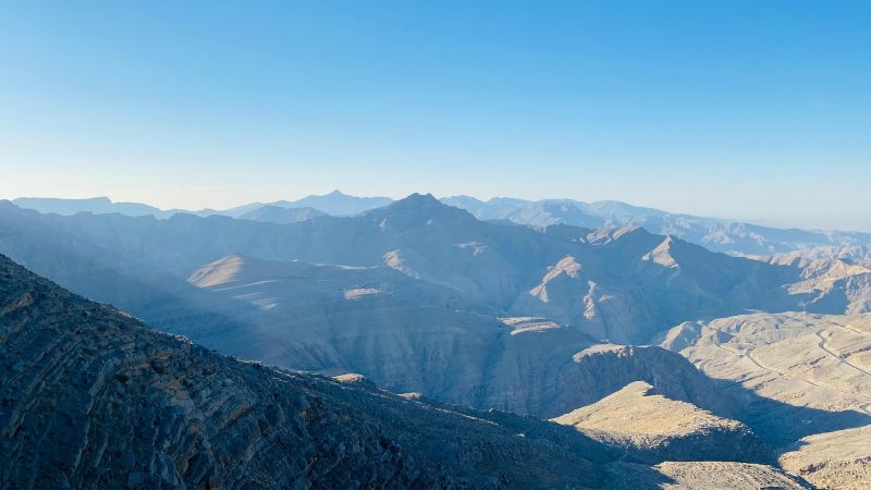 Pohled z Jebel Jais, nejvyššího vrcholu Emirátu